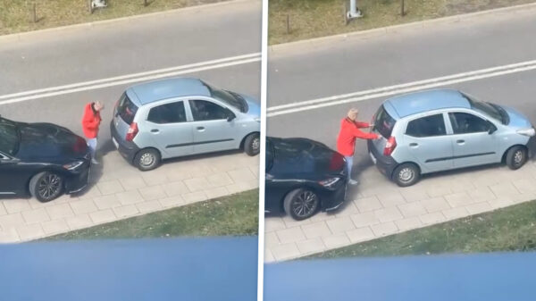 Parkeersensoren kapot? Deze man heeft dé (pijnlijke) oplossing gevonden!