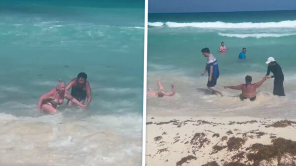 Aangeschoten dames trotseren de zee, maar houden amper hun bikini aan