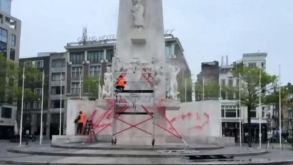 Triest: Dam doelwit van laffe actie met beklad monument voor herdenking
