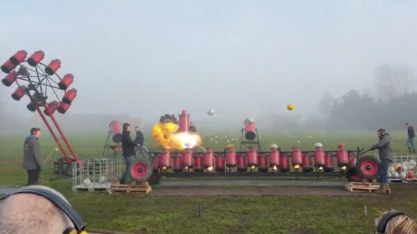 Ook in Nijkerkerveen zijn ze gek op carbidschieten