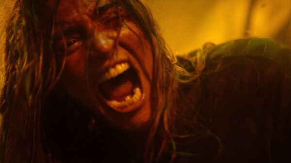 Trailer van Evil Dead Burn brandt gestoorde familiehel op je netvlies