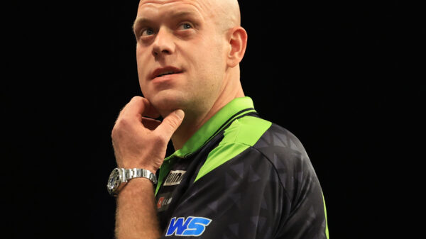 Michael van Gerwen en Luke Littler gooien slechtste leg everooit op toernooi