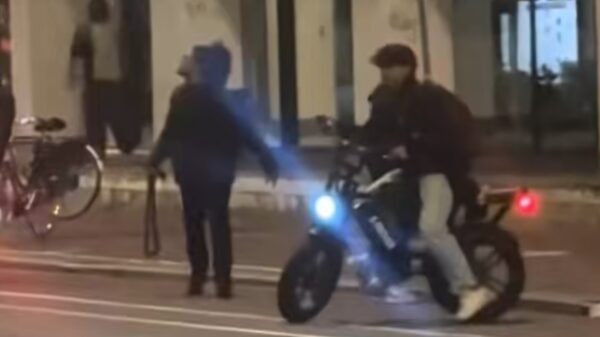 Opgefokte kansenparel gaat los met ketting tijdens ruzie in Amsterdam