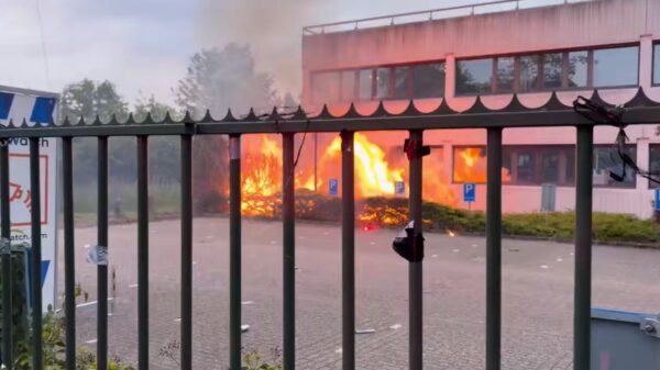 Demonstratie bij azc Loosdrecht loopt volledig uit de klauwen na brandstichting