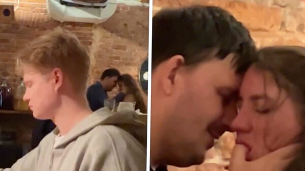Zelfs de bediening kijkt liever even weg als ze dit koppeltje bezig zien