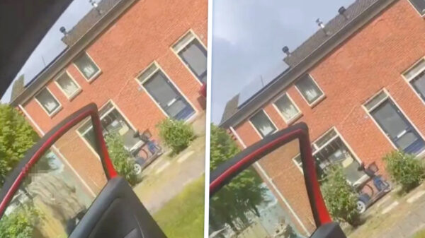 Beelden: Ramen moeders zwaar mishandelde kinderen Stadskanaal ingegooid