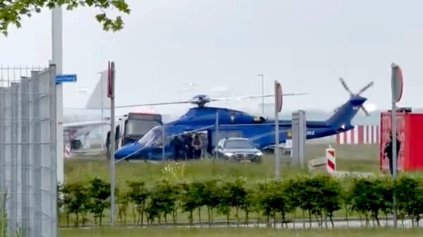 Ridouan Taghi landt op Schiphol voor hoger beroep Marengo-proces