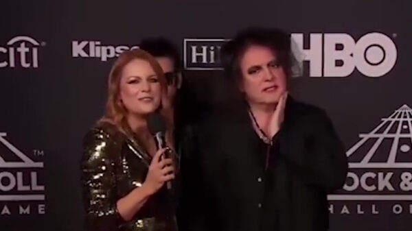 Robert Smith lijkt minder enthousiast over zijn opname in de Rock 'n Roll Hall of Fame