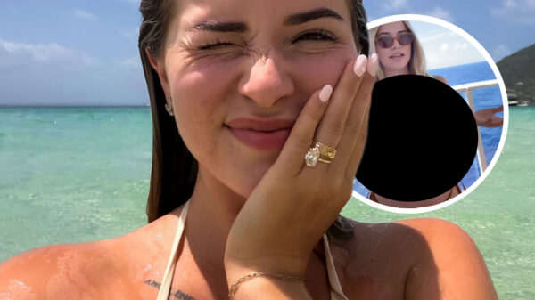 Jade Anna is net verloofd, maar ze weet preciés wat de fans willen zien