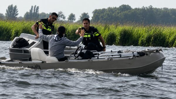 Ontspannen dagje vissen eindigt in live-actiefilm op het water