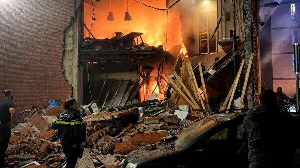 Man gered na een gigantische explosie in sportschool Amsterdam-Osdorp