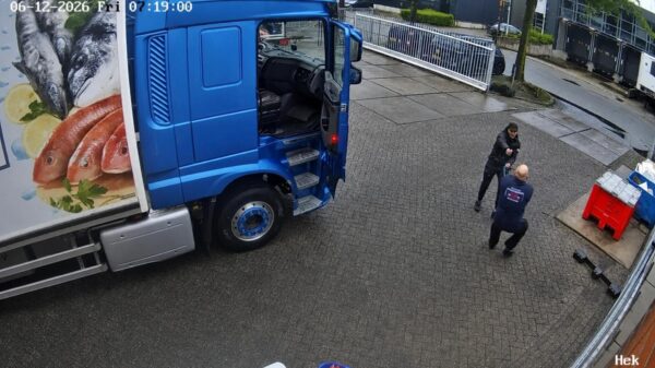 'Visboer onverwacht doelwit van een azc-klant die op rooftocht was'