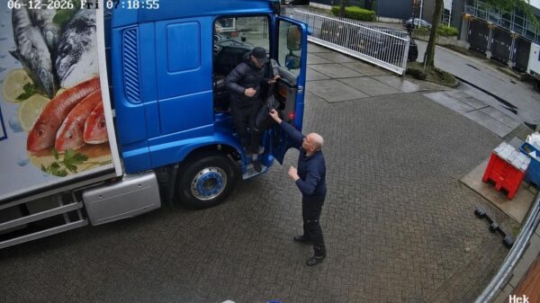 'Visboer onverwacht doelwit van een azc-klant die op rooftocht was'