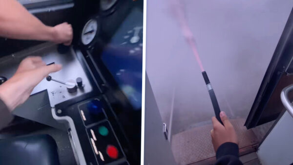 Kansenparels breken in Sydney in cabine van rijdende trein en spuiten brandblusser leeg
