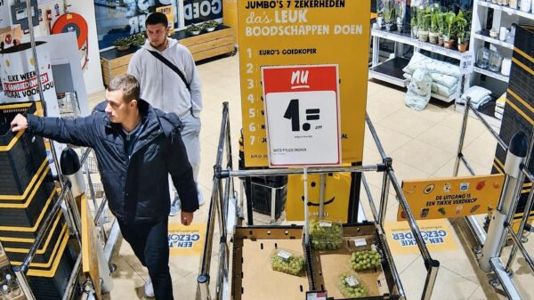 Proletarisch shoppen met 4 vleesliefhebbers: kilo’s verdwijnen onder hun kleren