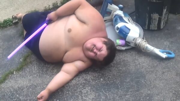 Dikkie Dik is hard aan het trainen om in de nieuwe Star Wars film te komen