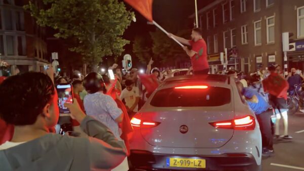 Chaos in Den Haag na moeizame 4-2 overwinning van Marokko op het WK