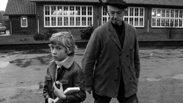 In 1971 kon je je schooltas wel inpakken als je haar al te lang was