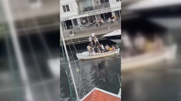 Artsen en ingenieurs uit Zweden gaan een stukje varen