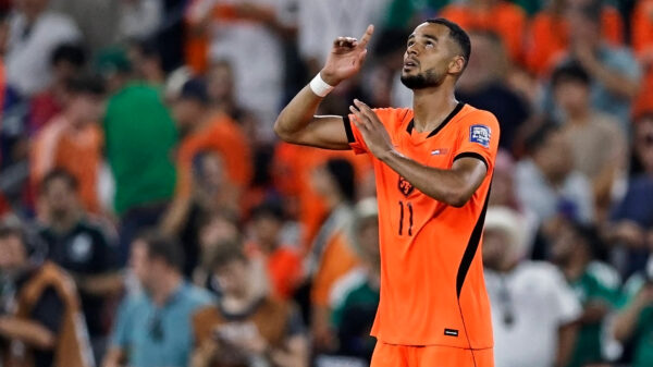 Emotionele Cody Gakpo besprongen door team na openingstreffer tegen Marokko