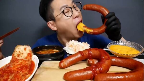 Als je heeeeel goed luistert hoor je hem genieten