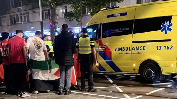 Drie zwaargewonden bij Marokkaans voetbalfeest in Amsterdam: motorscooter klapt op fatbike