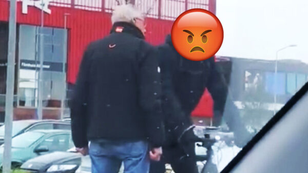 Bejaardenmepper gezocht die 77-jarige man in Alkmaar naar de grond mept