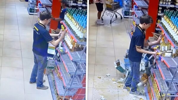 Jumbo-vakkenvuller van het jaar laat compleet wijnrek in elkaar donderen