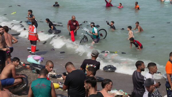 Marokkaanse immigrant neemt voor de zekerheid z'n eigen fiets maar mee