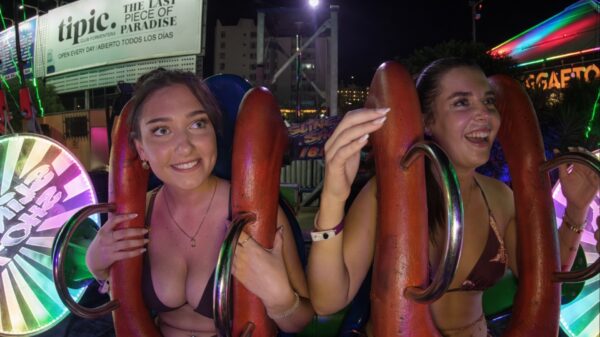 Dame met flinke voorgevel doet snel een veiligheidscheck voor de Slingshot