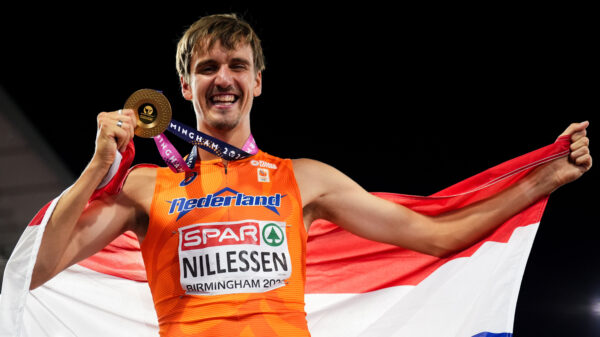 Stefan Nillessen loopt iedereen zoek en pakt goud op de 1.500 meter