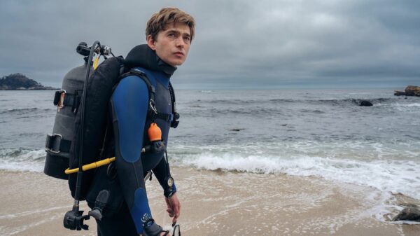 Duiker belandt in een potvis in trailer van overlevingsfilm Whalefall