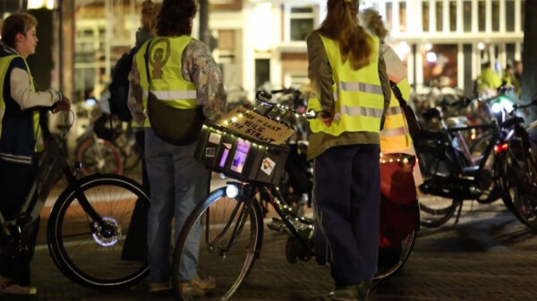 Honderden de straat op voor veiligheid van vrouwen, deelnemers weer nageroepen