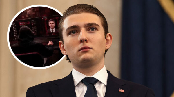 Iran zendt dreigvideo tegen Barron Trump uit en zet 10 miljoen dollar op zijn hoofd