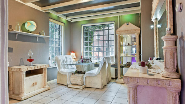 Koop deze woning in Eindhoven en verschijn volgend jaar in "Help, mijn man is klusser"