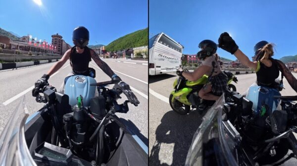 Twee motorrijdsters tikken elkaar aan en ineens vliegt er nóg iets door de lucht