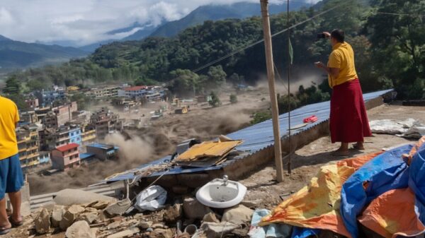 Overstromingen Nepal: Honderden toeristen vermist, zoektocht naar Nederlander
