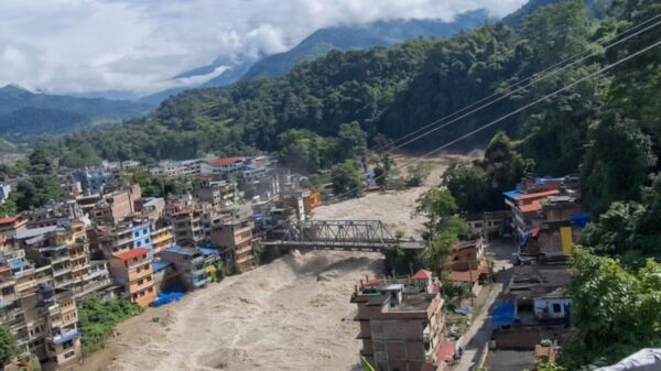 Overstromingen Nepal: Honderden toeristen vermist, zoektocht naar Nederlander