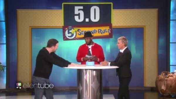 Ellen heeft nu al spijt van het uitnodigen van Ricky Gervais