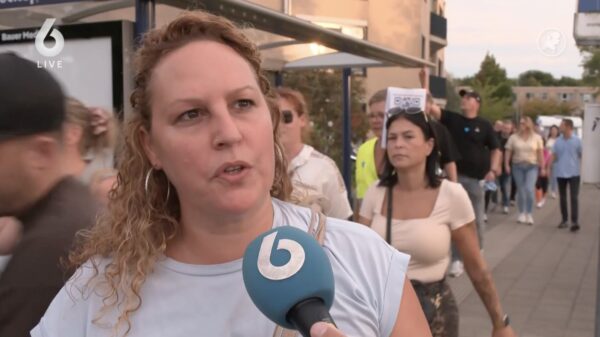 Bewoners protesteren tegen terugkeer van zedendelinquenten in hun straat