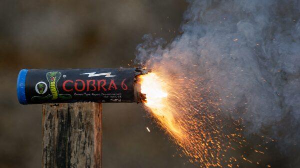 15-jarige jongen raakt wijsvinger kwijt als Cobra in zijn hand ontploft
