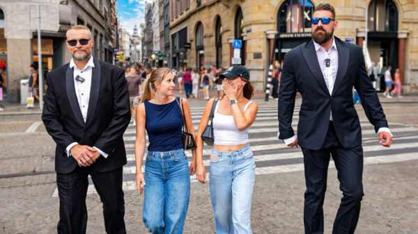 Genieten van The Dutch Giant en Semmy Schilt en hun Public Security Prank