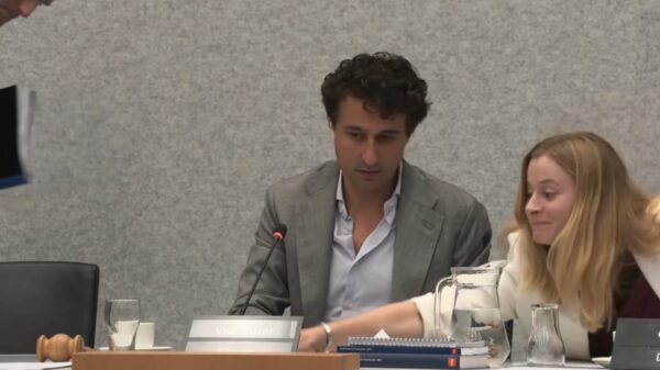 Jesse Klaver dankzij open microfoon betrapt op eerste oprechte mening