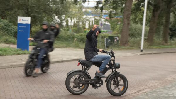 Islamitische school lokt leerlingen met gratis fatbikes, Pownews belaagd