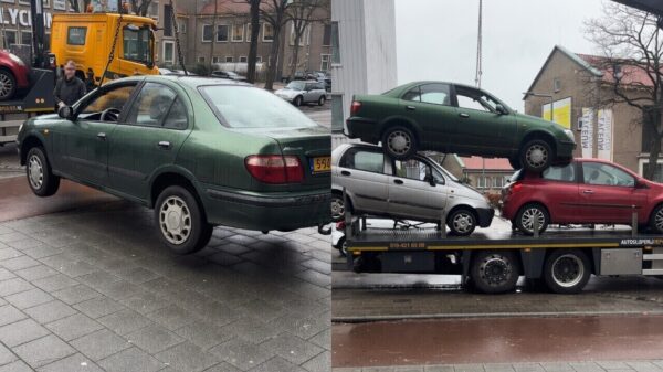 Tetris voor gevorderden: Baas van de dag stapelt auto's alsof het LEGO is