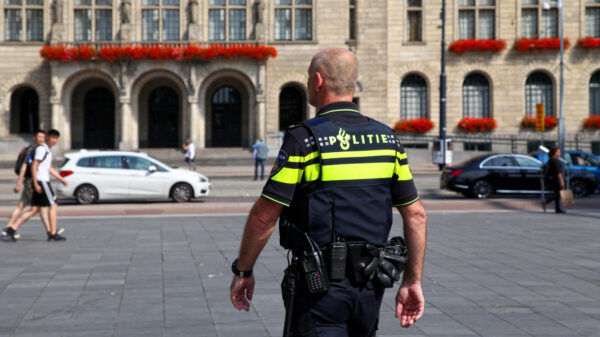 Brugleuning doorboort stadsbus bij ongeluk in Tilburg