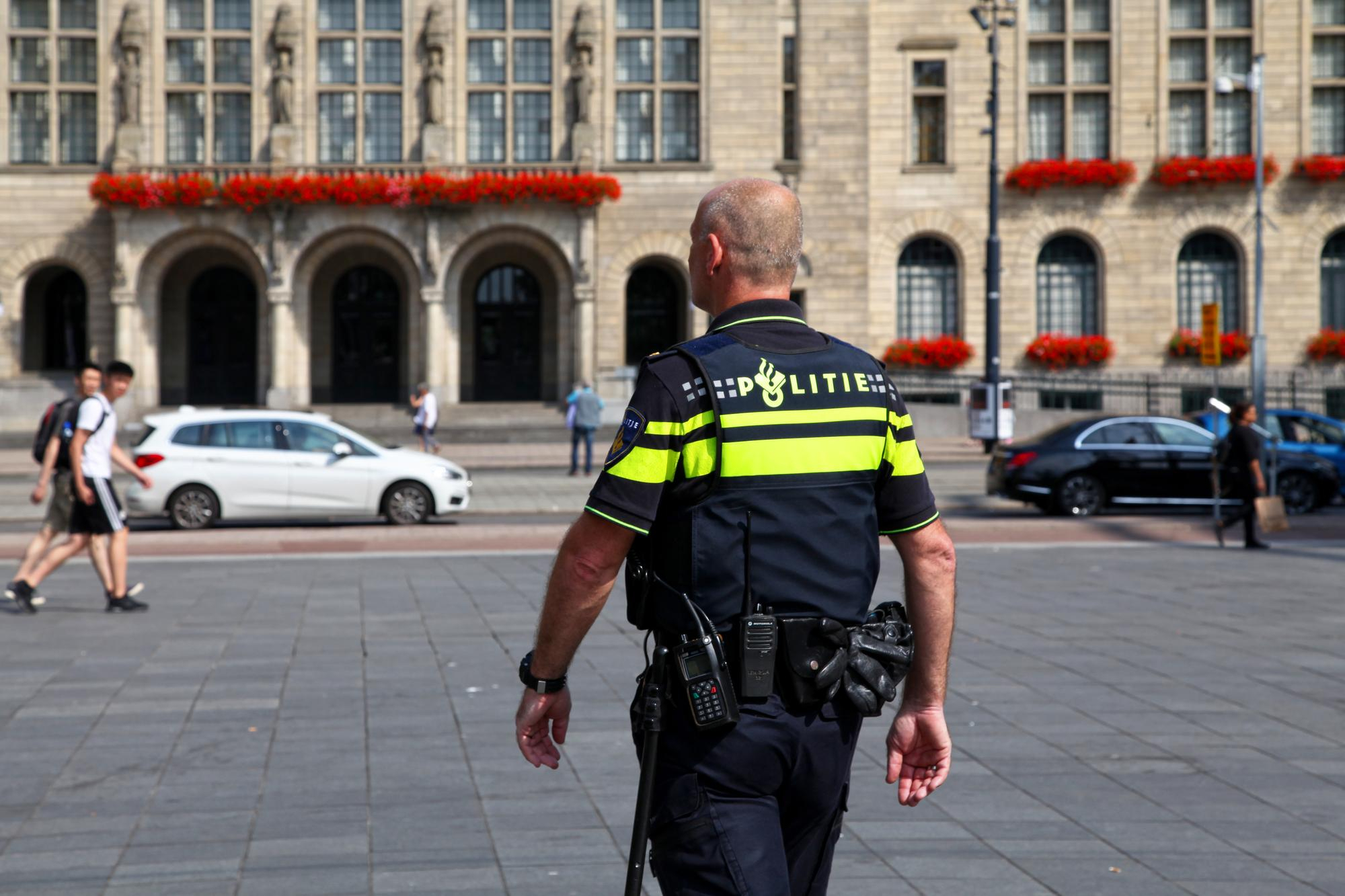 Brugleuning doorboort stadsbus bij ongeluk in Tilburg
