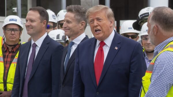 LOL: Trump onverstaanbaar of niet in beeld dankzij eigen mediaboycot