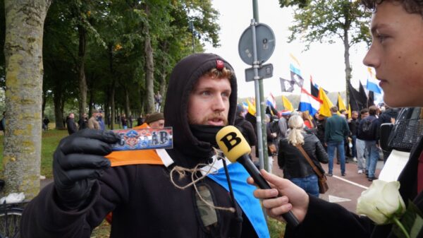 Ook Bender begaf zich tussen de complete gekte op het Malieveld