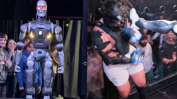 Gast stapt de MMA-kooi in tegen een 2 meter hoge Terminator-robot